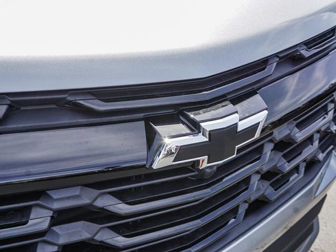 New 2026 Chevrolet Equinox LT w/ Midnight Edition FWD image 11