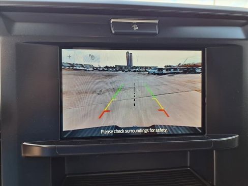 New 2026 Ford F250 XLT w/ FX4 Off-Road Package image 9