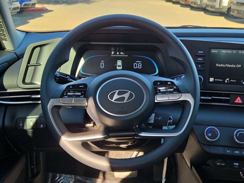 New 2026 Hyundai Elantra SE image 22