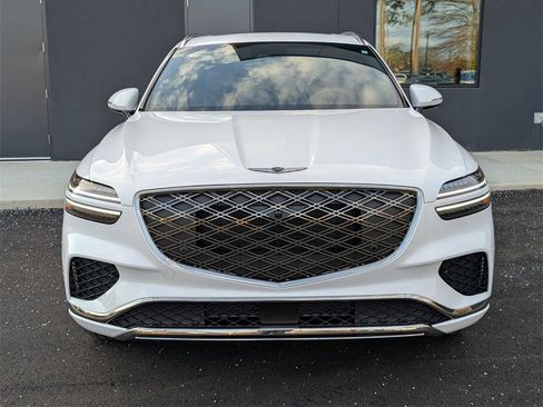 Used 2026 Genesis GV70 2.5T Advanced image 8