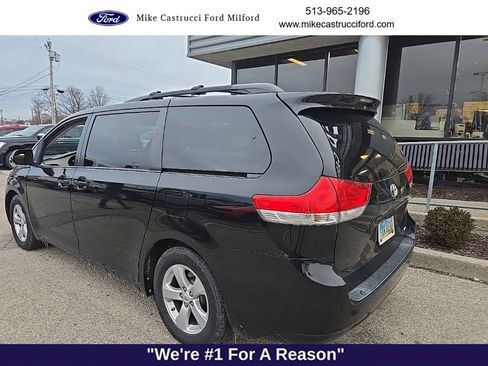 Used 2012 Toyota Sienna LE image 4