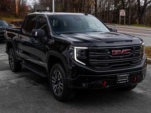 Used 2025 GMC Sierra 1500 AT4 w/ AT4 Premium Package image 3