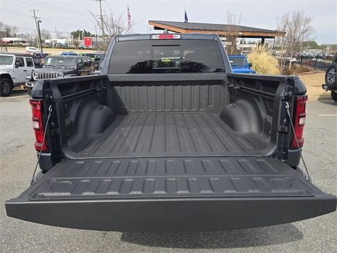 New 2026 RAM 1500 4x4 Crew Cab image 8