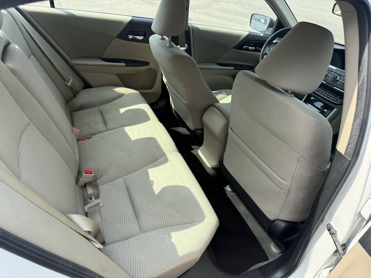 Used 2016 Honda Accord LX image 16