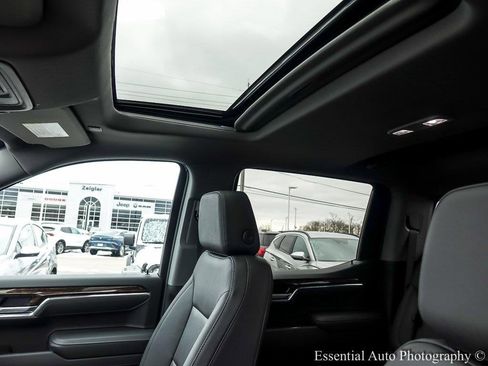 Used 2025 GMC Sierra 1500 Elevation w/ Elevation Premium Package image 11