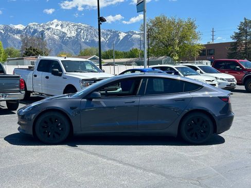 Used 2022 Tesla Model 3 Long Range AWD/4WD image 8