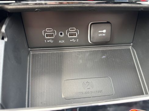 New 2024 Jeep Grand Cherokee Overland w/ Luxury Tech Group IV image 33