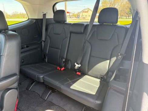Used 2025 Kia Telluride S AWD/4WD image 16