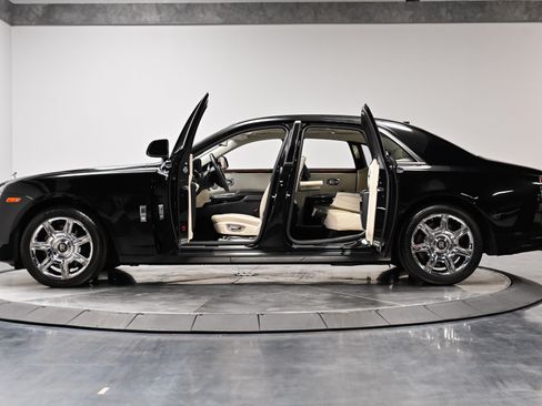 Used 2012 Rolls-Royce Ghost RWD image 55