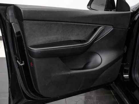 Used 2020 Tesla Model Y Long Range AWD/4WD image 40