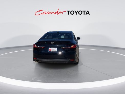 Used 2026 Toyota Camry SE image 7