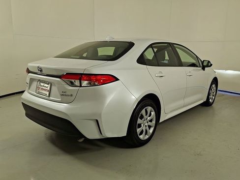 Used 2024 Toyota Corolla LE image 6