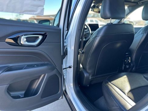 New 2026 Jeep Compass Latitude image 12