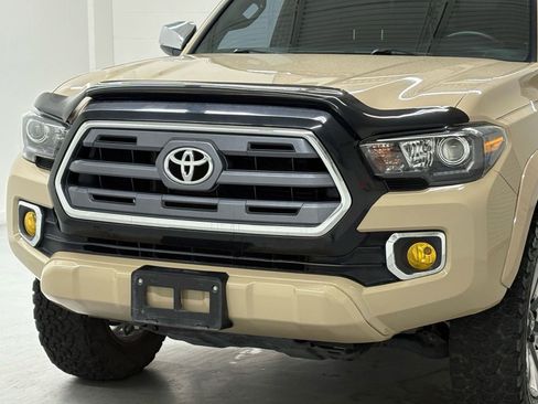 Used 2017 Toyota Tacoma Limited w/ Tow Package AWD/4WD image 30