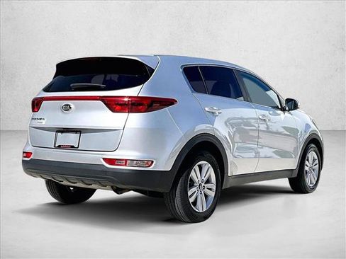 Used 2019 Kia Sportage LX FWD image 2