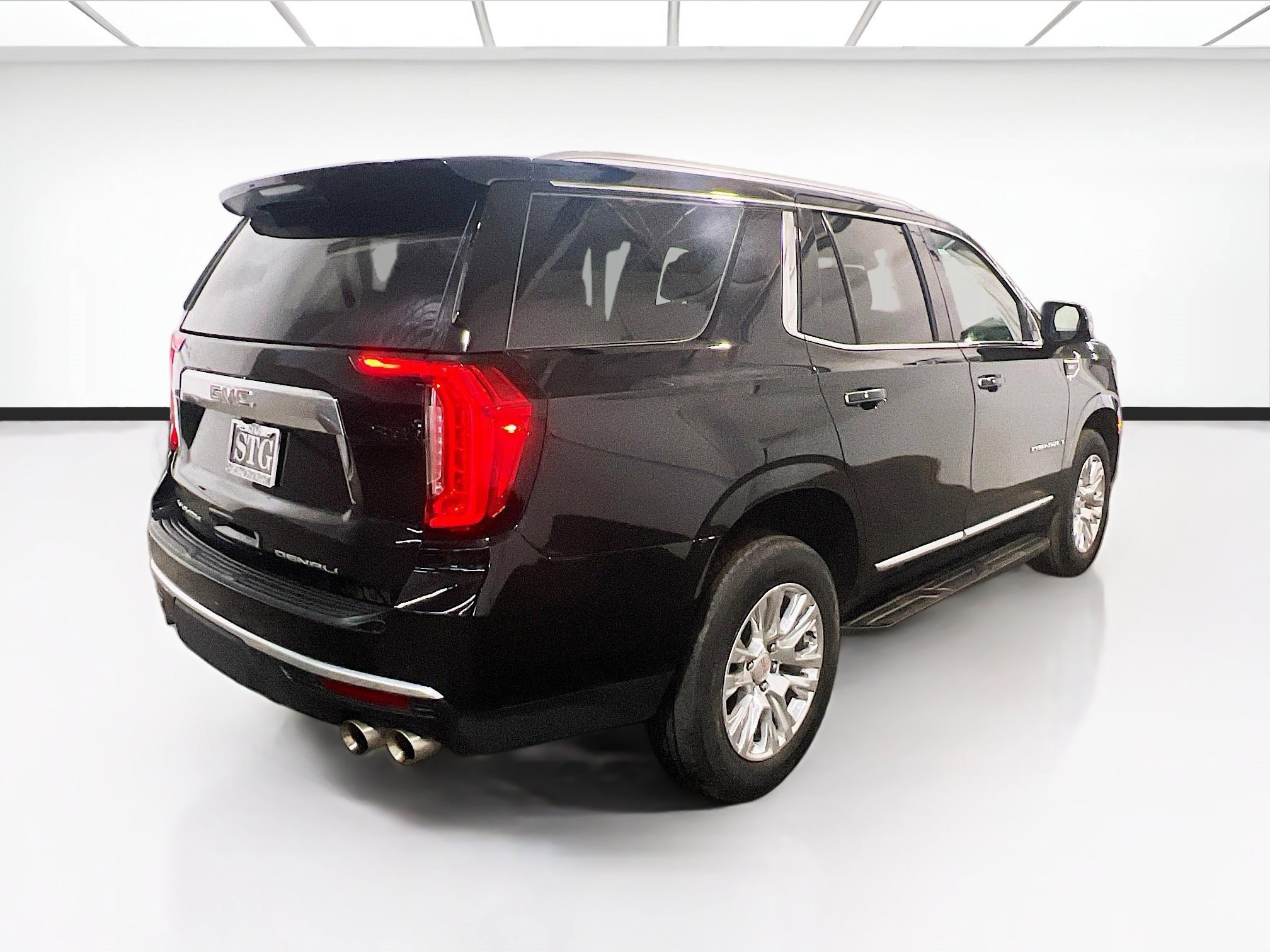 Used 2024 GMC Yukon Denali AWD/4WD image 4