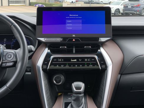 Used 2024 Toyota Venza Limited image 31