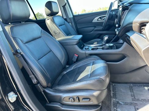 Used 2021 Chevrolet Traverse RS w/ LPO, Roadside Safety Package image 11