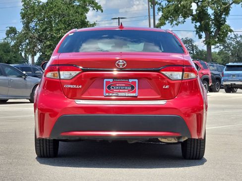 Used 2020 Toyota Corolla LE FWD image 4