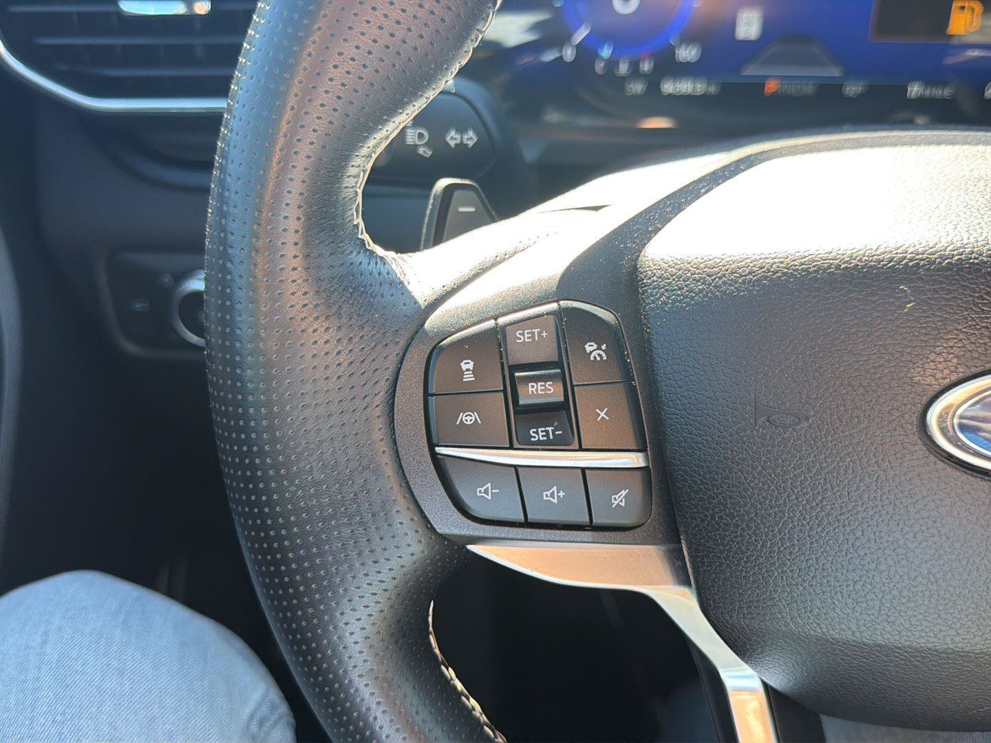 Used 2020 Ford Explorer ST w/ ST Street Pack AWD/4WD image 30