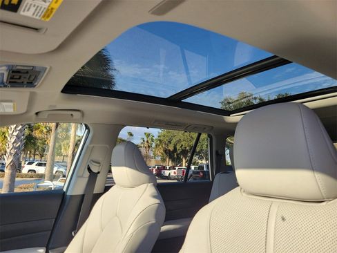 Used 2024 Toyota Grand Highlander Limited image 20