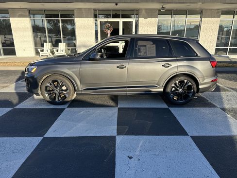 Used 2025 Audi Q7 3.0T Prestige image 1