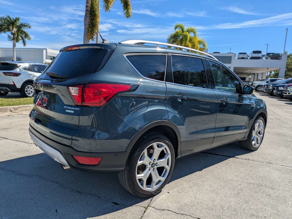 Used 2019 Ford Escape Titanium FWD image 8