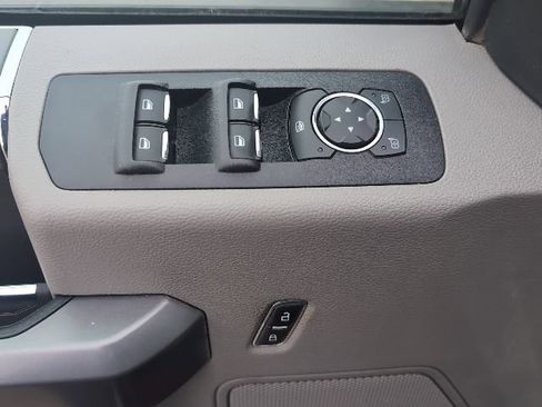 Certified 2019 Ford F150 XLT w/ Equipment Group 302A Luxury image 8