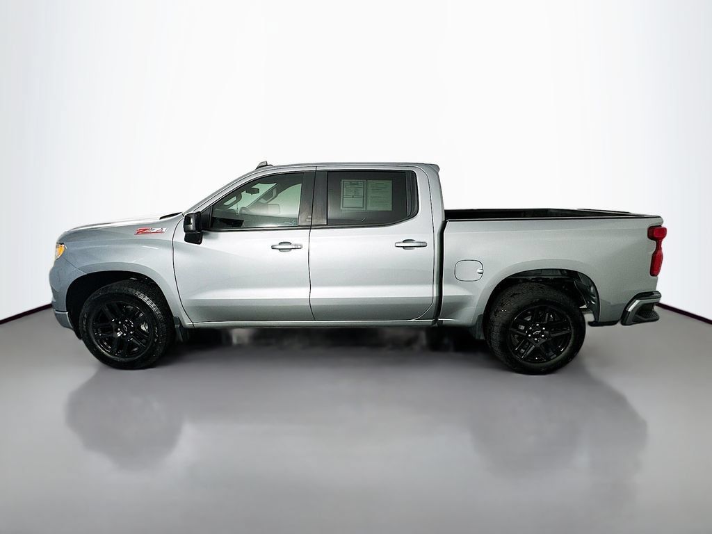 Used 2024 Chevrolet Silverado 1500 RST w/ Convenience Package II AWD/4WD image 4