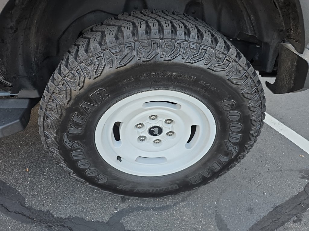 Used 2024 Ford Bronco Heritage Edition AWD/4WD image 9