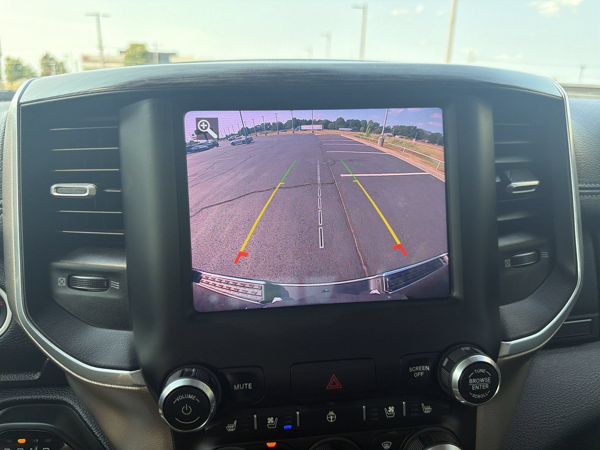 Used 2020 RAM 1500 Laramie AWD/4WD image 17