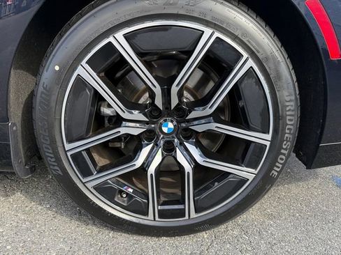 Certified 2026 BMW 750e xDrive AWD/4WD image 31