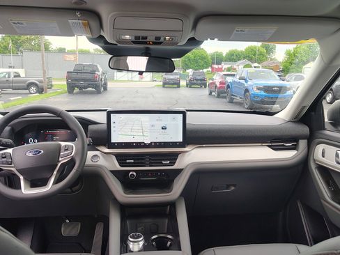 New 2026 Ford Explorer Active w/ Active Comfort Package AWD/4WD image 24