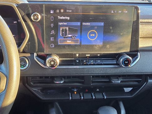 Used 2024 Chevrolet Colorado W/T image 25