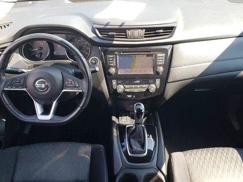 Used 2019 Nissan Rogue SV w/ Premium Package AWD/4WD image 15