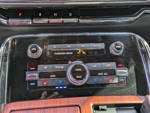 Used 2023 Lincoln Navigator Reserve image 25