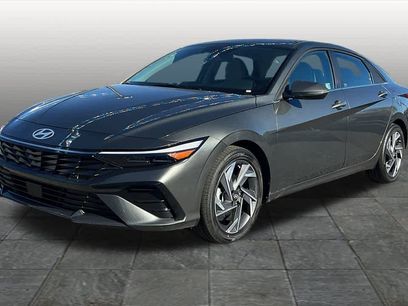 Certified 2025 Hyundai Elantra Limited w/ Cargo Package