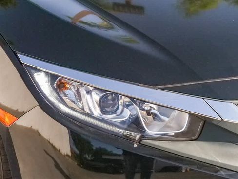 Used 2017 Honda Civic EX image 4