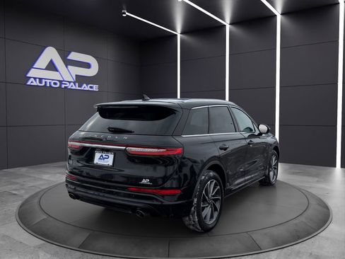 Used 2022 Lincoln Corsair Grand Touring image 6