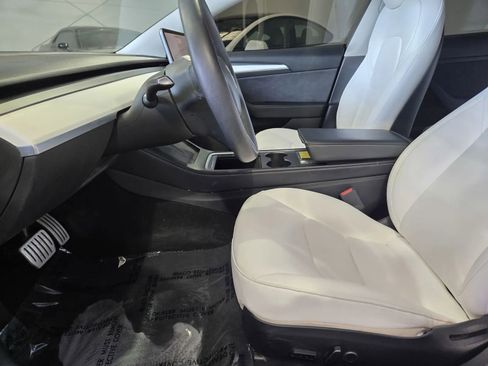Used 2021 Tesla Model 3 Performance image 14