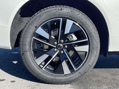 New 2026 Volvo XC60 B5 Plus w/ Protection Package Premier image 30