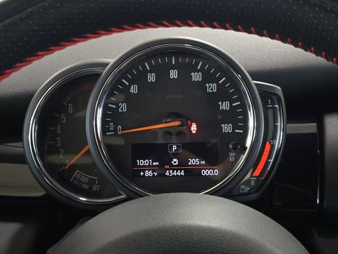 Used 2019 MINI Cooper S w/ Signature Upholstery Package FWD image 22