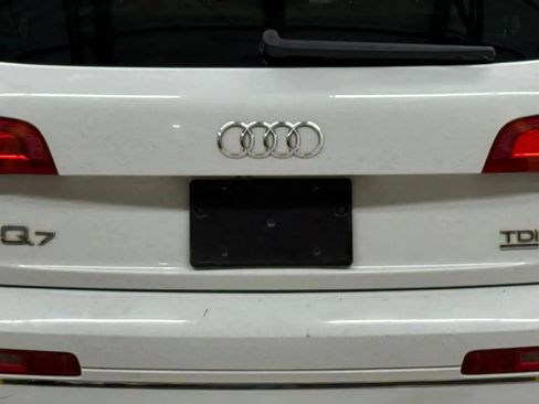 Used 2015 Audi Q7 TDI Premium Plus w/ Premium Plus Package AWD/4WD image 11
