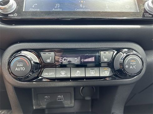 Used 2024 Nissan Kicks SR w/ SR Premium Package image 21
