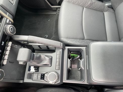 Used 2024 Toyota Tacoma SR image 27