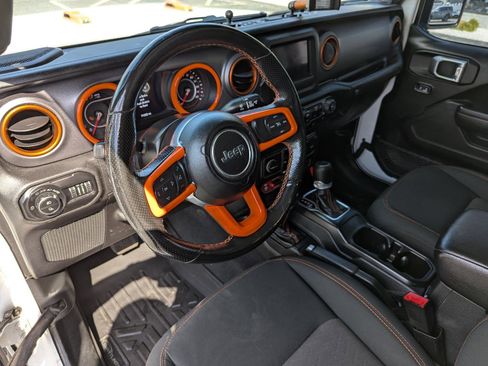 Used 2021 Jeep Gladiator Mojave w/ LED Lighting Group AWD/4WD image 12