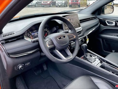 New 2026 Jeep Compass Latitude image 6