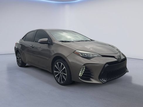Used 2018 Toyota Corolla SE FWD image 9