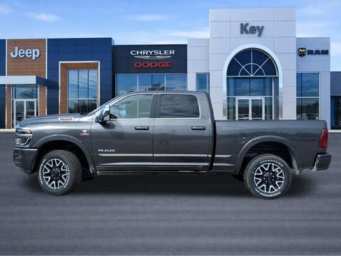 New 2025 RAM 2500 Limited AWD/4WD image 4