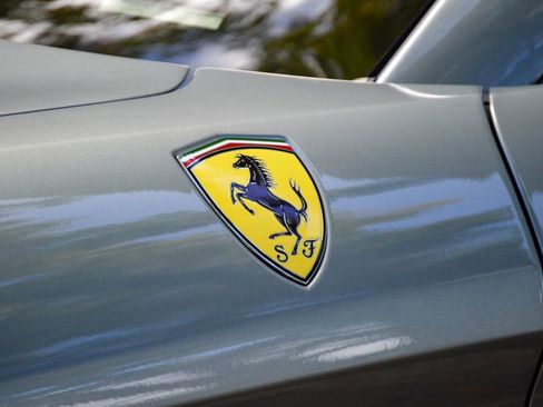 Used 2015 Ferrari California T RWD image 4